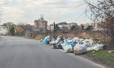 Discarica abusiva sul lato monzese di via dell'Offelera nel febbraio 2024